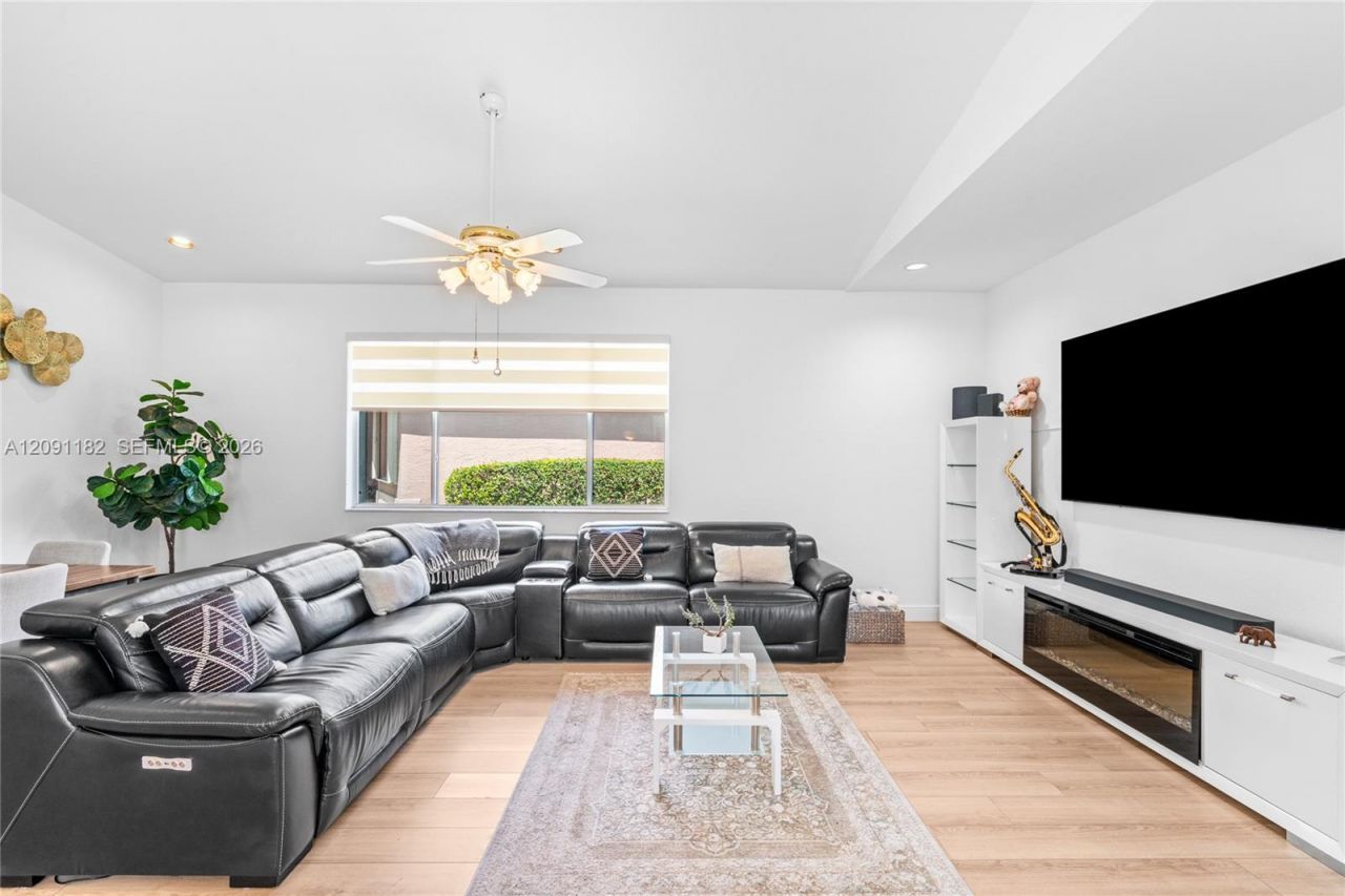 6420 Mallards Way, Coconut Creek, FL 33073 Photo