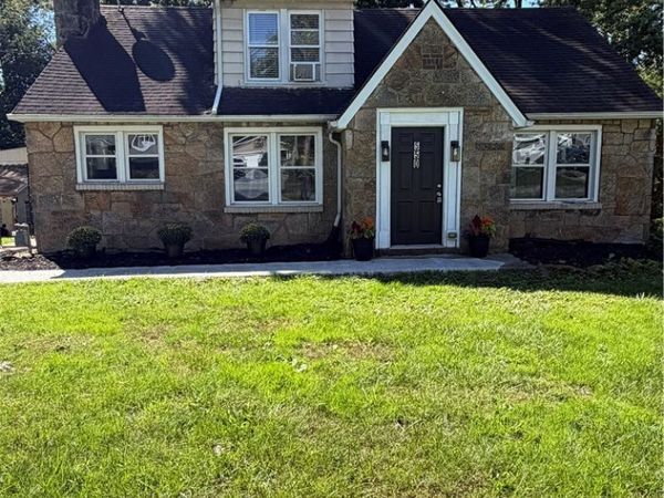 550-554 Magnolia Avenue, Cuyahoga Falls, OH 44221
