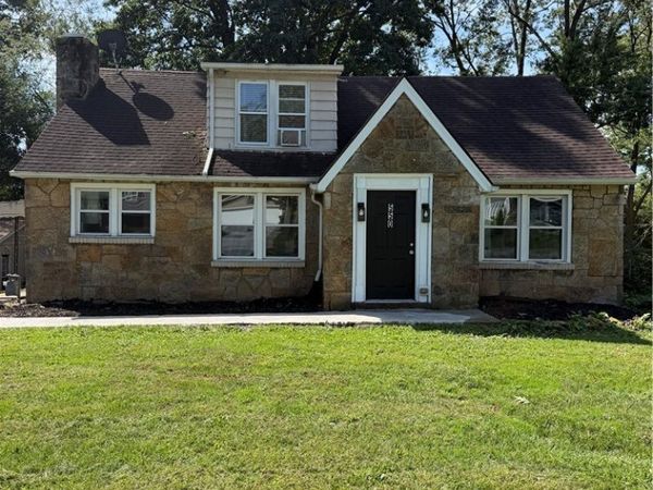 550-554 Magnolia Avenue , Cuyahoga Falls, OH 44221