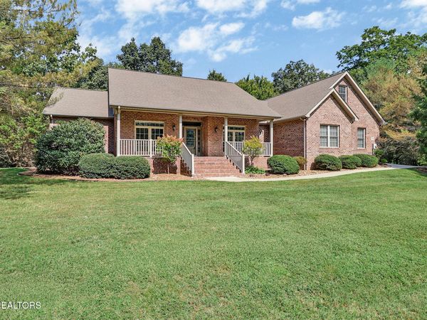 19 Kingsbridge Lane, Crossville, TN 38558