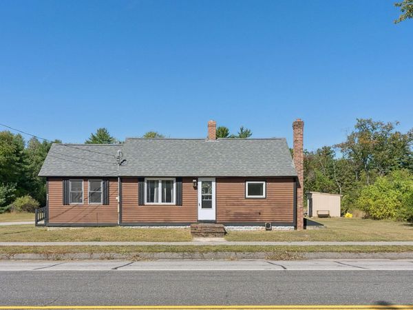 977 Main Street , Waterboro, ME 04087
