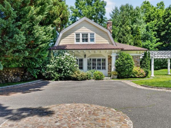 1058 Plandome Road, Manhasset, NY 11030