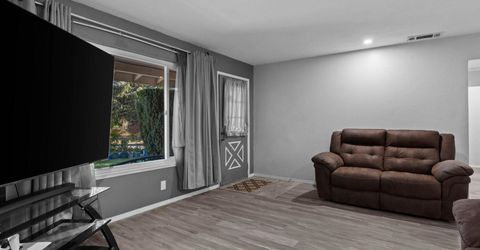 110 E Laramie Drive, Reno, NV 89521 Photo