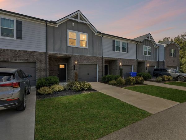 1017 McKee Ct, Columbia, TN 38401