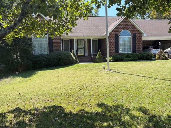 1697 Old Mill Road , Lincolnton, NC 28092