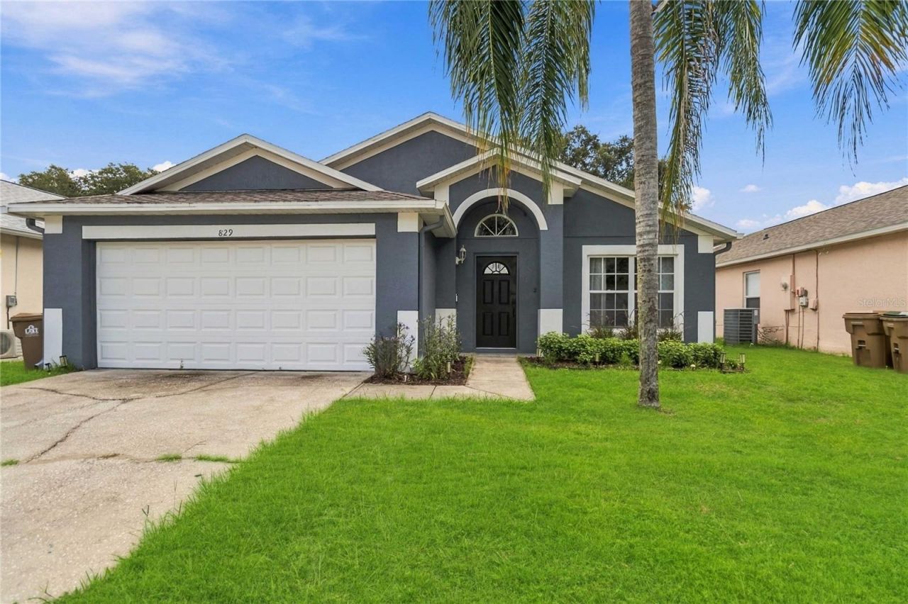 829 Clear Creek Circle , Clermont, FL 34714 Main Photo