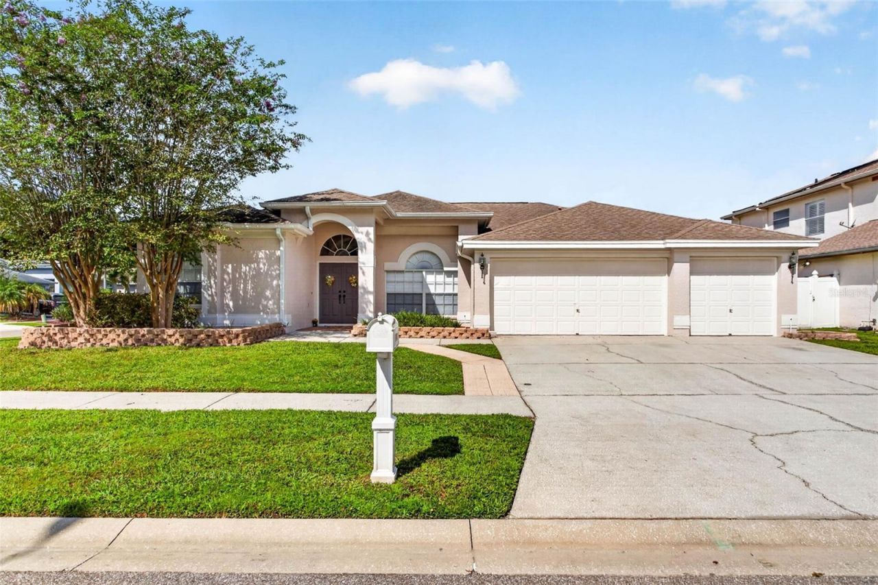 10007 Vista Pointe Drive, Tampa, FL 33635 Main Photo
