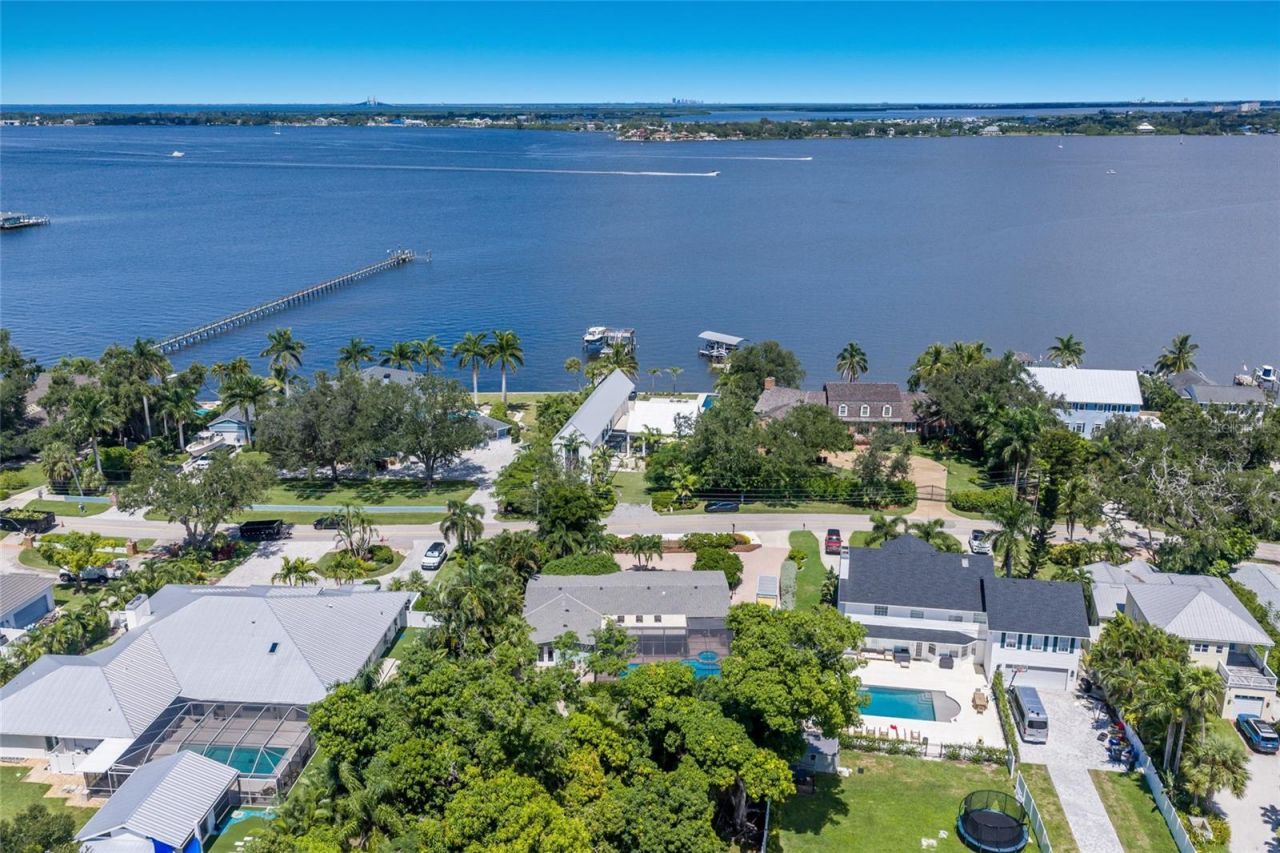 4131 Riverview Boulevard, Bradenton, FL 34209 Photo
