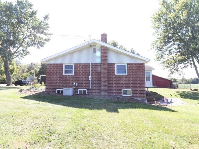 10240 Cemetery Road, Burbank, OH 44214 Photo 4