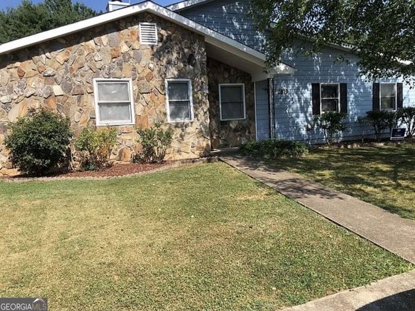 2819 Briar Hill Lane SE, Conyers, GA 30013
