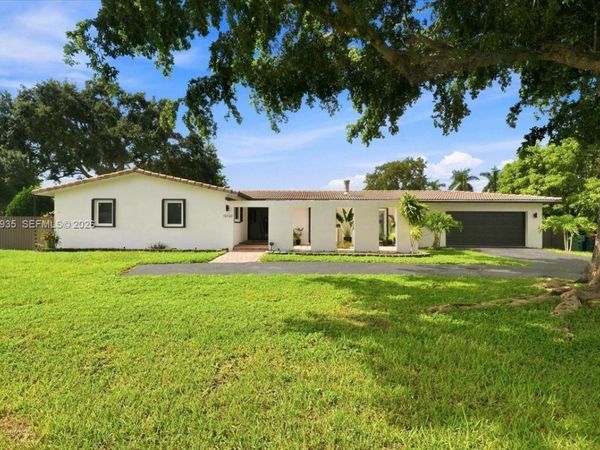 10120 SW 128th St , Miami, FL 33176