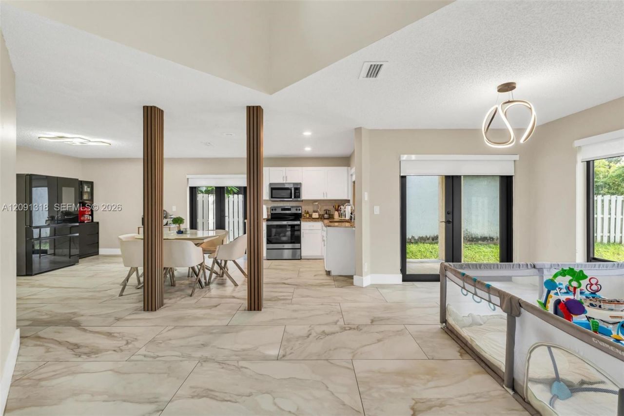 2836 W River Run Cir W , Miramar, FL 33025 Photo