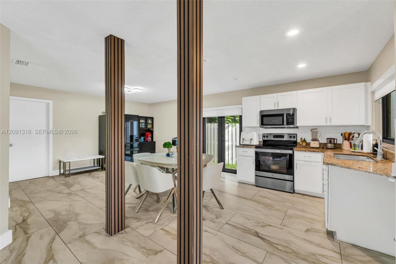 2836 W River Run Cir W , Miramar, FL 33025 Photo