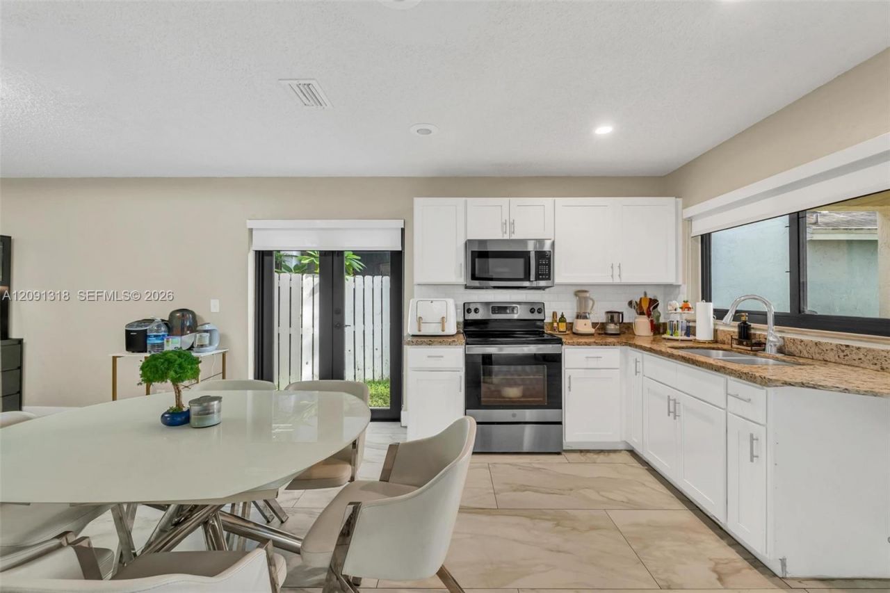 2836 W River Run Cir W , Miramar, FL 33025 Photo