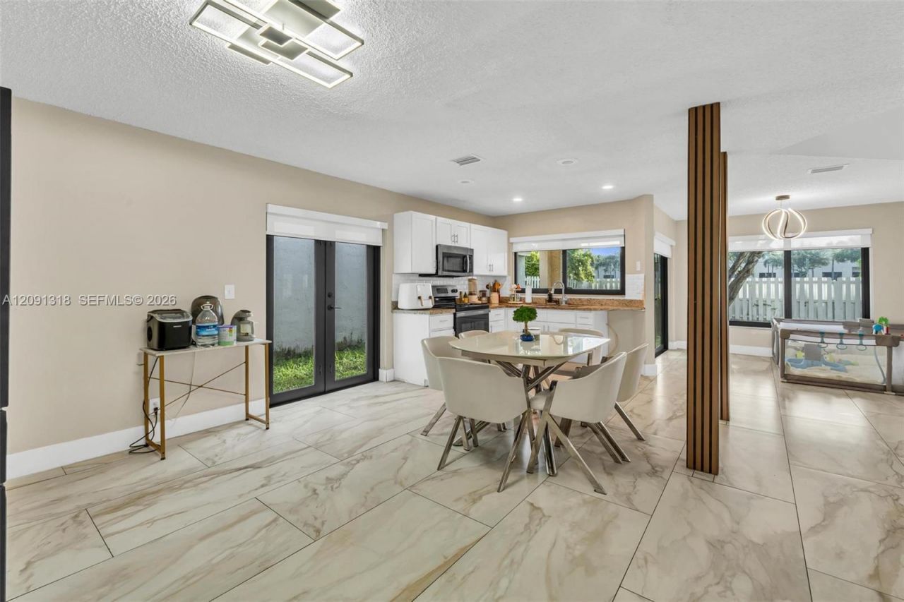 2836 W River Run Cir W , Miramar, FL 33025 Photo