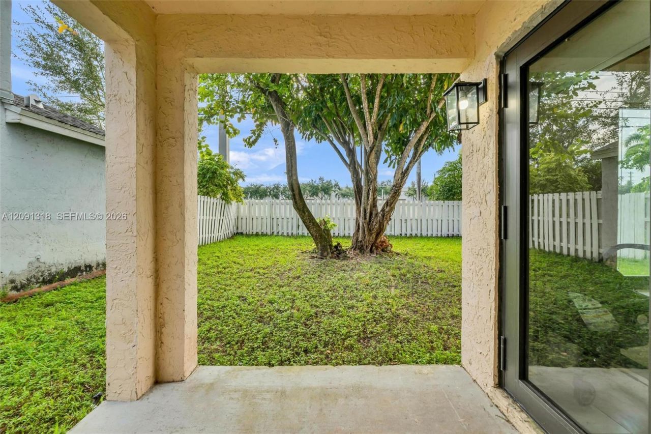 2836 W River Run Cir W , Miramar, FL 33025 Photo