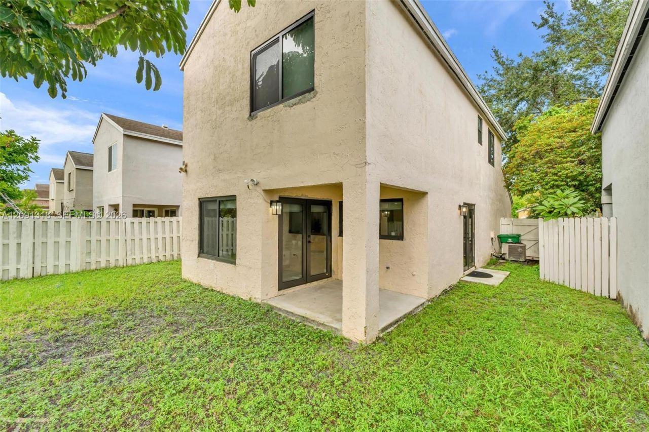 2836 W River Run Cir W , Miramar, FL 33025 Photo