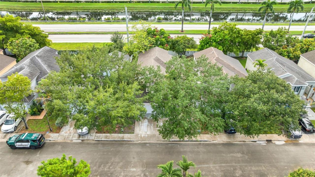 2836 W River Run Cir W , Miramar, FL 33025 Photo