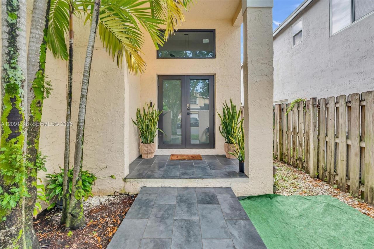 2836 W River Run Cir W , Miramar, FL 33025 Photo
