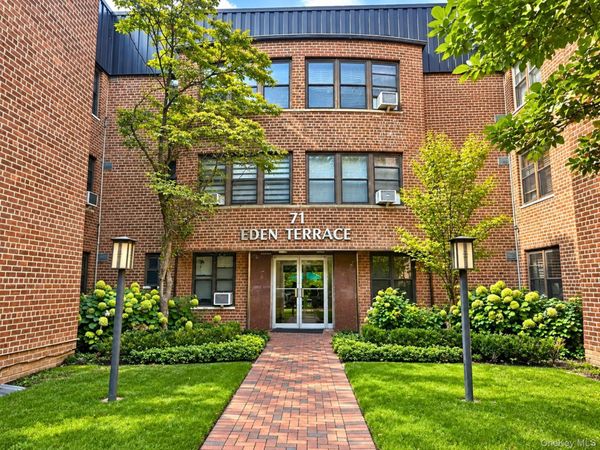 71 Grace Avenue , Unit 1L, Great Neck, NY 11021