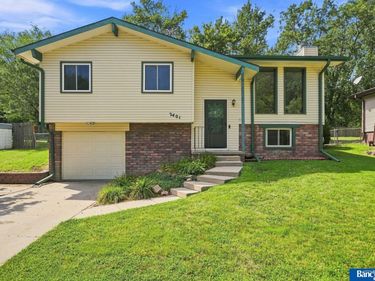 2401 NW 50 Street, Lincoln, NE 68524