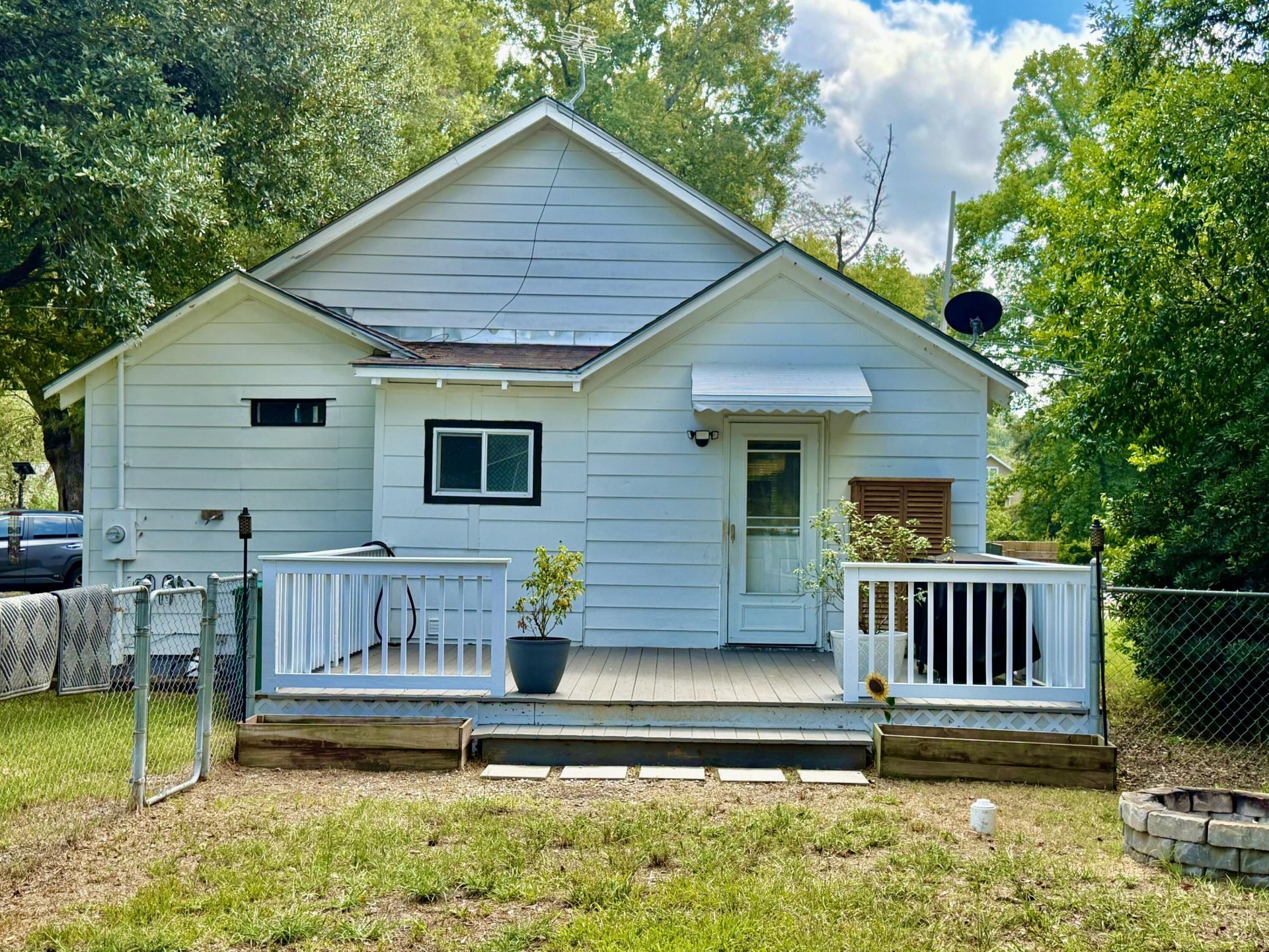 2408 E Cleveland Street Photo 23