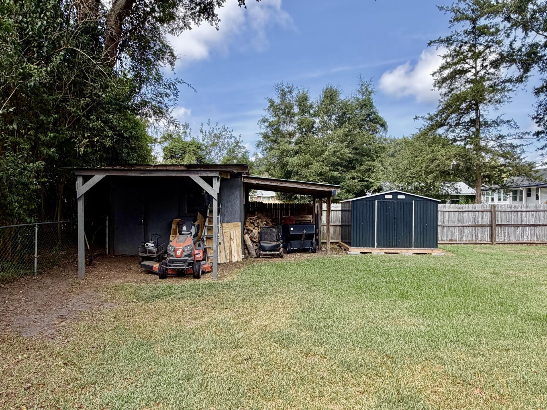 2408 E Cleveland Street Photo 24