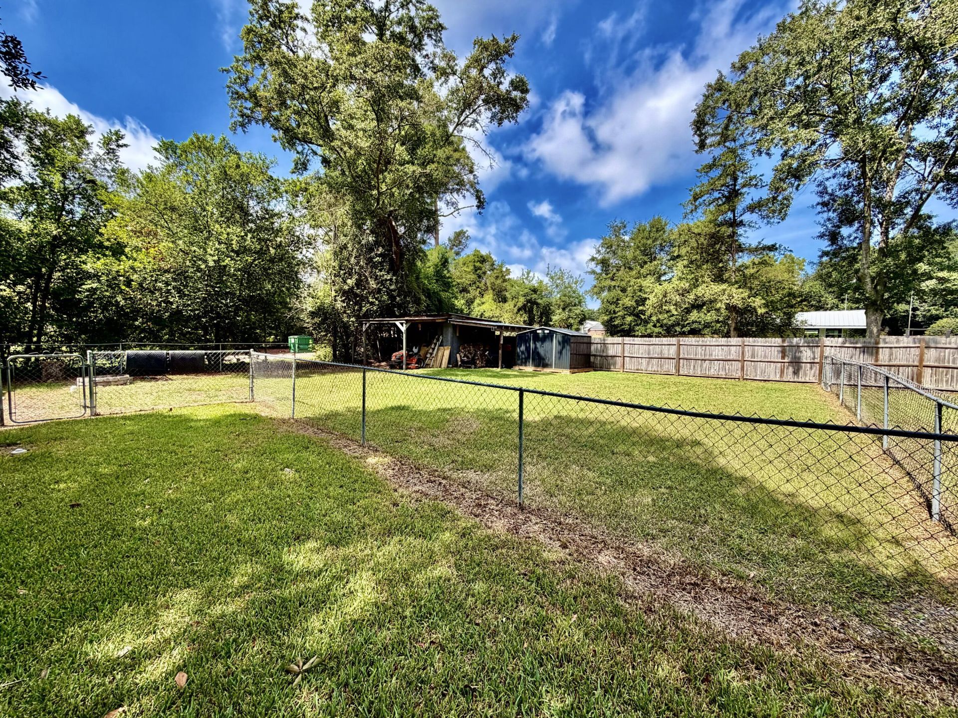 2408 E Cleveland Street Photo 32