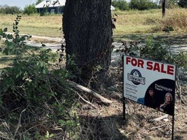 1235 County Road 1235 , Point, TX 75472