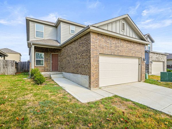13015 Lineberry Ln, St Hedwig, TX 78152