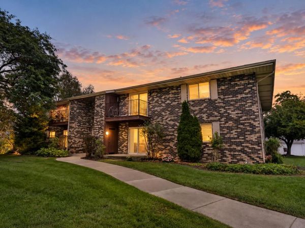 4909 Scotts WAY, Unit 101, Racine, WI 53402