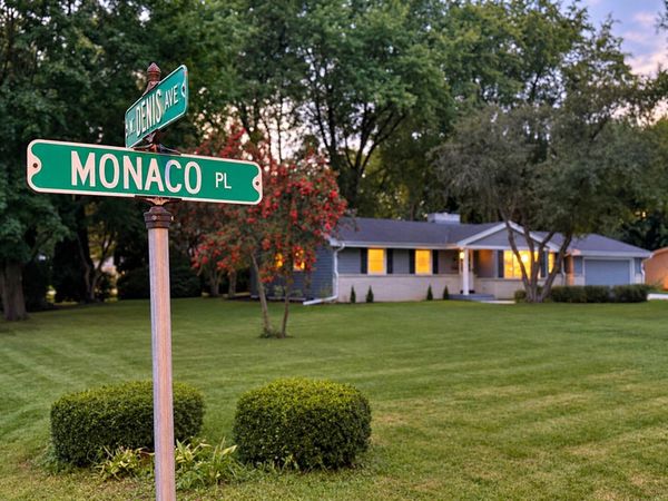 5565 S Monaco Pl, Hales Corners, WI 53130