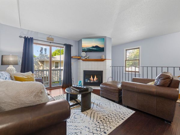 1042 E Travelers Trail, Burnsville, MN 55337