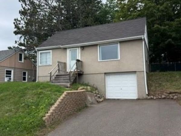 4125 Woodland Avenue, Duluth, MN 55803