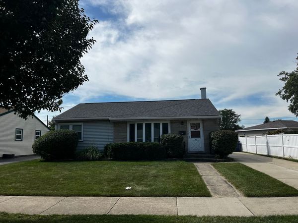 104 N Warrington Road , Des Plaines, IL 60016