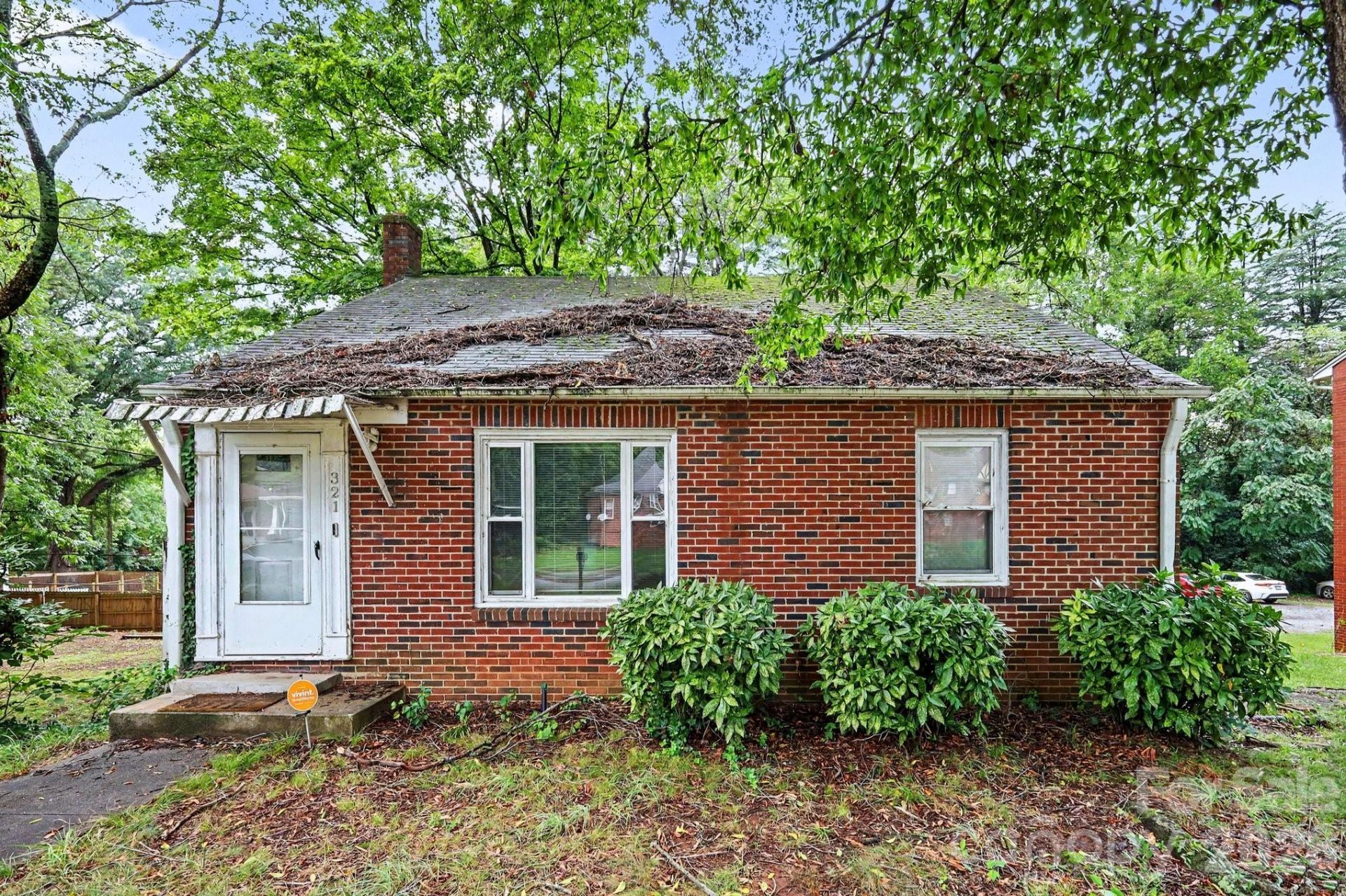 321 N Bost Street, Statesville, NC 28677 Main Photo