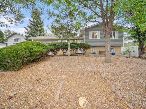 1021 De La Vista Place, Colorado Springs, CO 80911