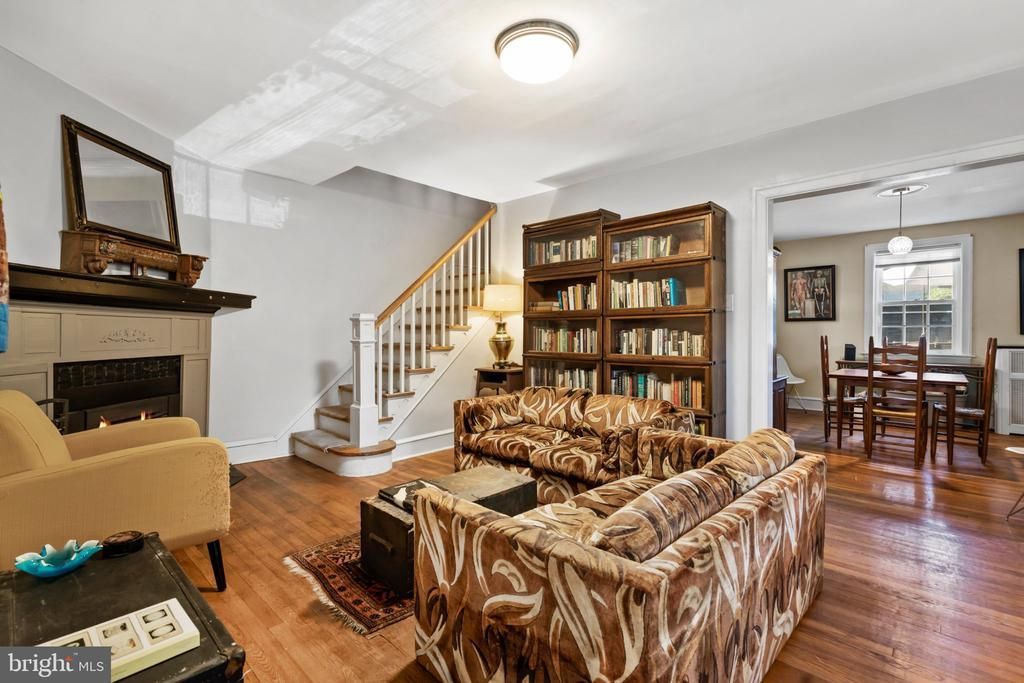 39 SABINE AVENUE , NARBERTH, PA 19072