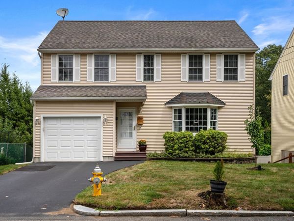 109 Appleton St, Springfield, MA 01108