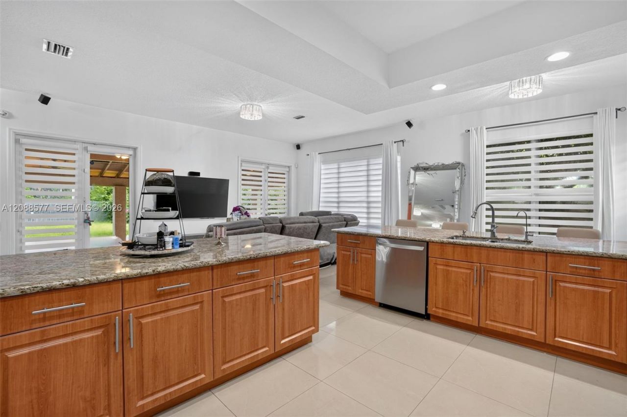 241 NE 33rd Ter, Homestead, FL 33033 Photo