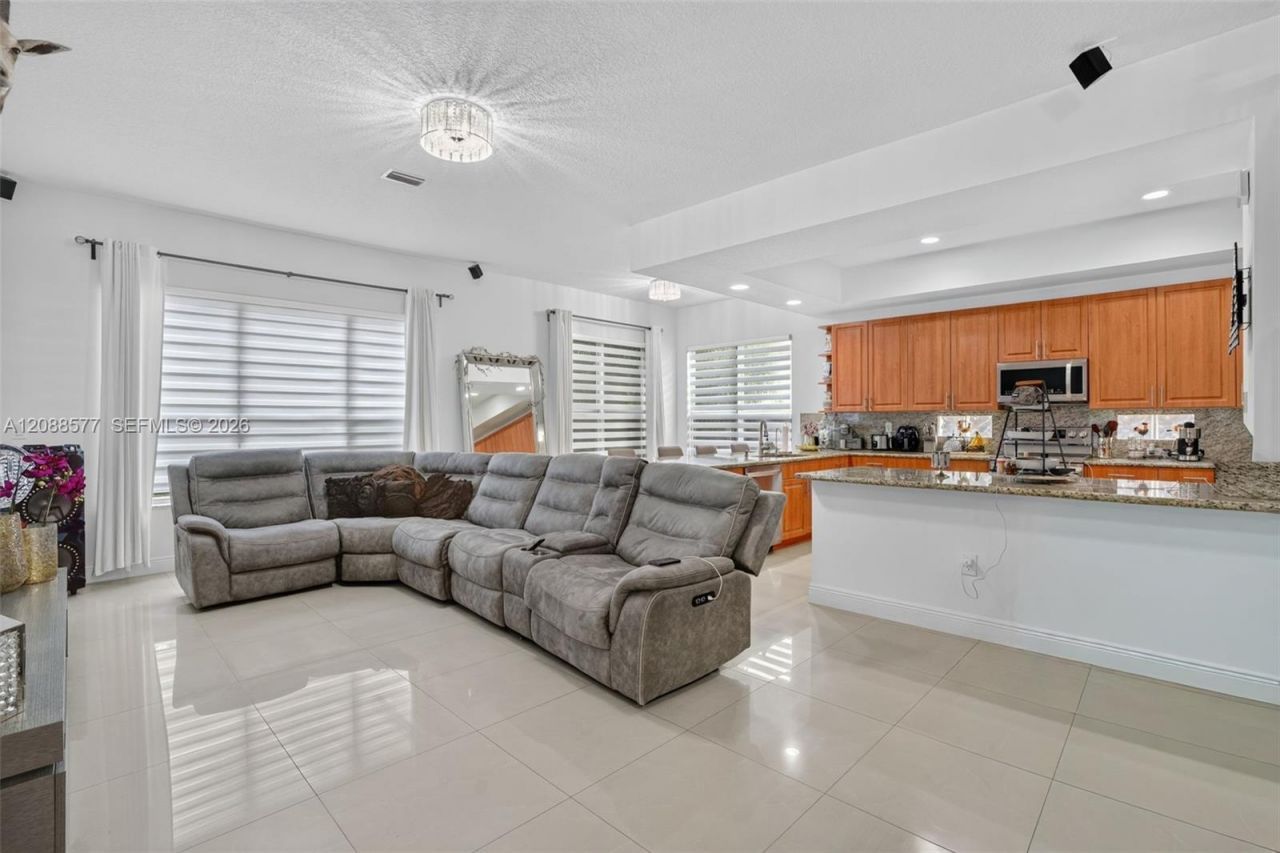 241 NE 33rd Ter, Homestead, FL 33033 Photo