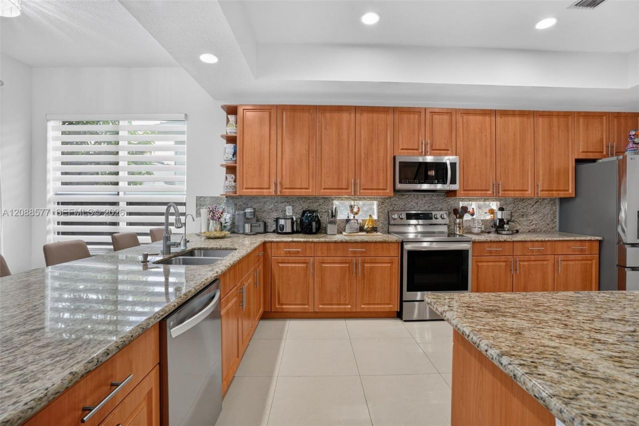 241 NE 33rd Ter, Homestead, FL 33033 Photo