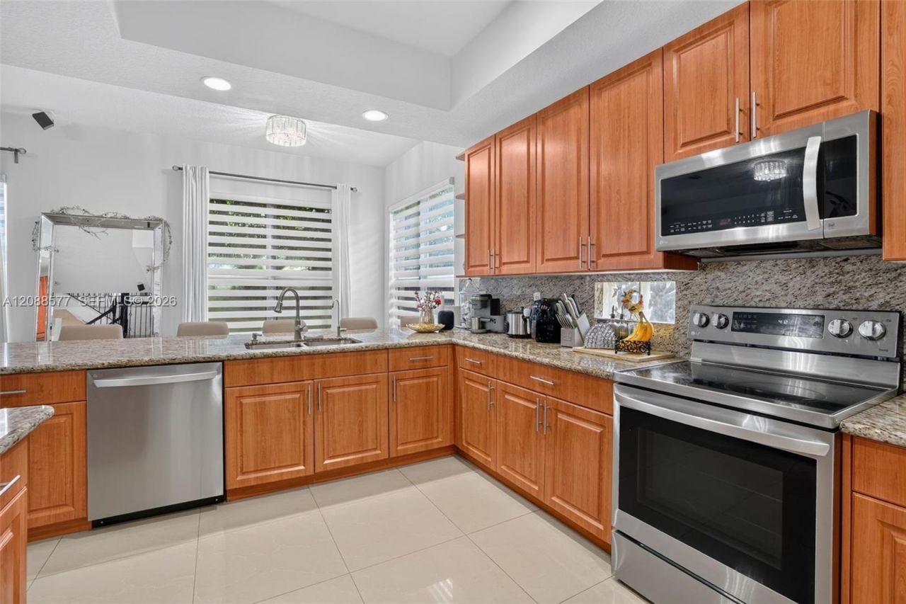 241 NE 33rd Ter, Homestead, FL 33033 Photo