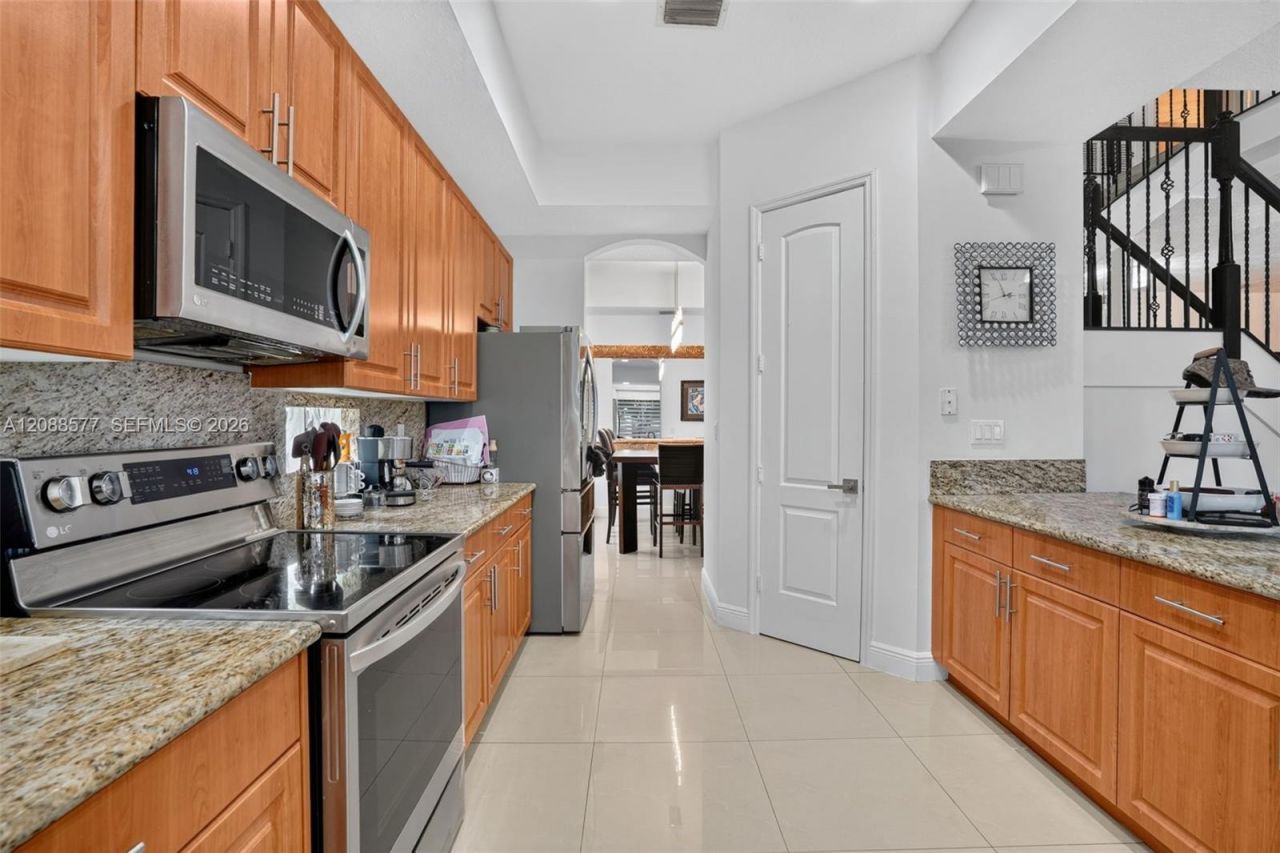 241 NE 33rd Ter, Homestead, FL 33033 Photo