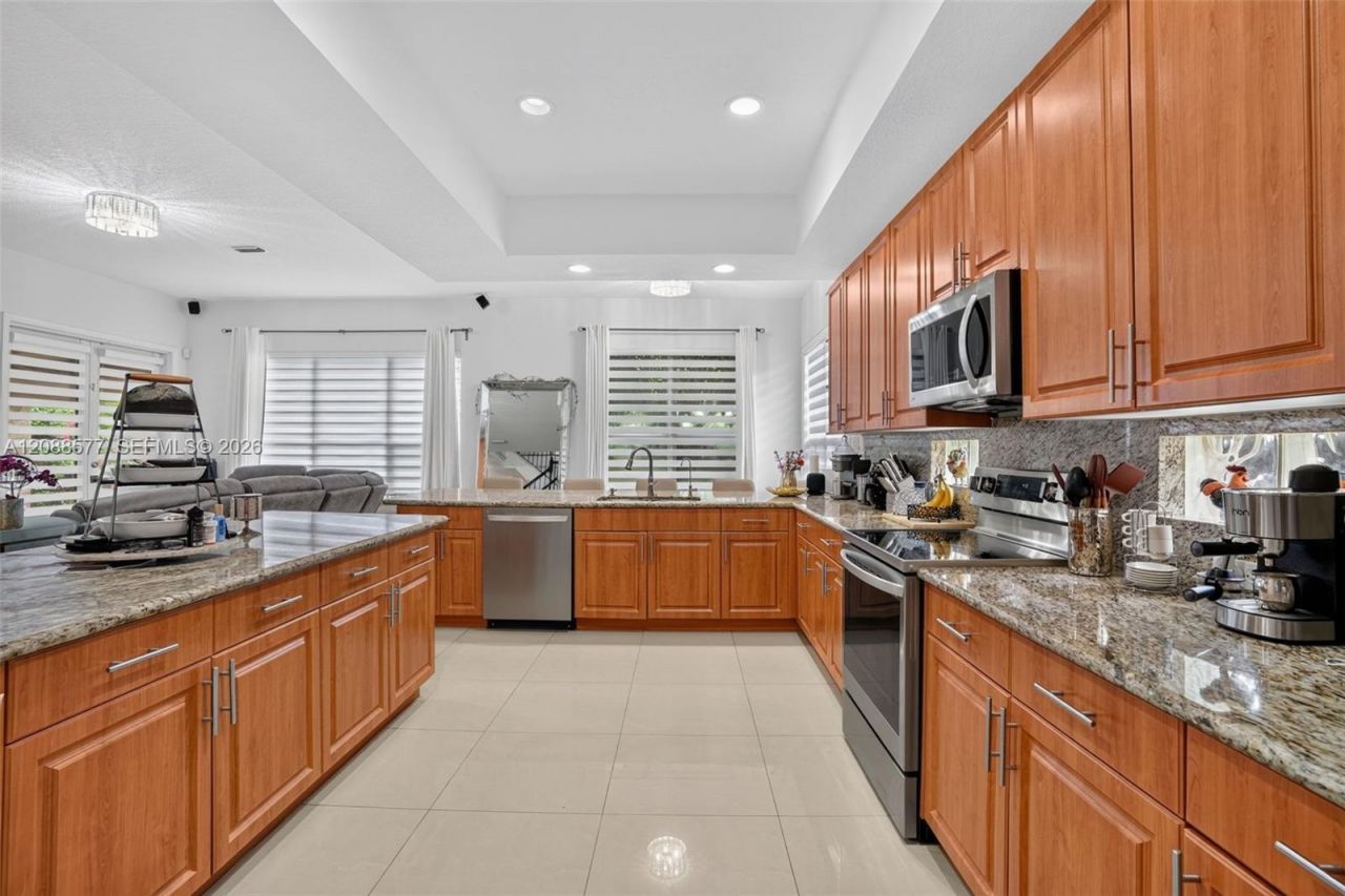 241 NE 33rd Ter, Homestead, FL 33033 Photo