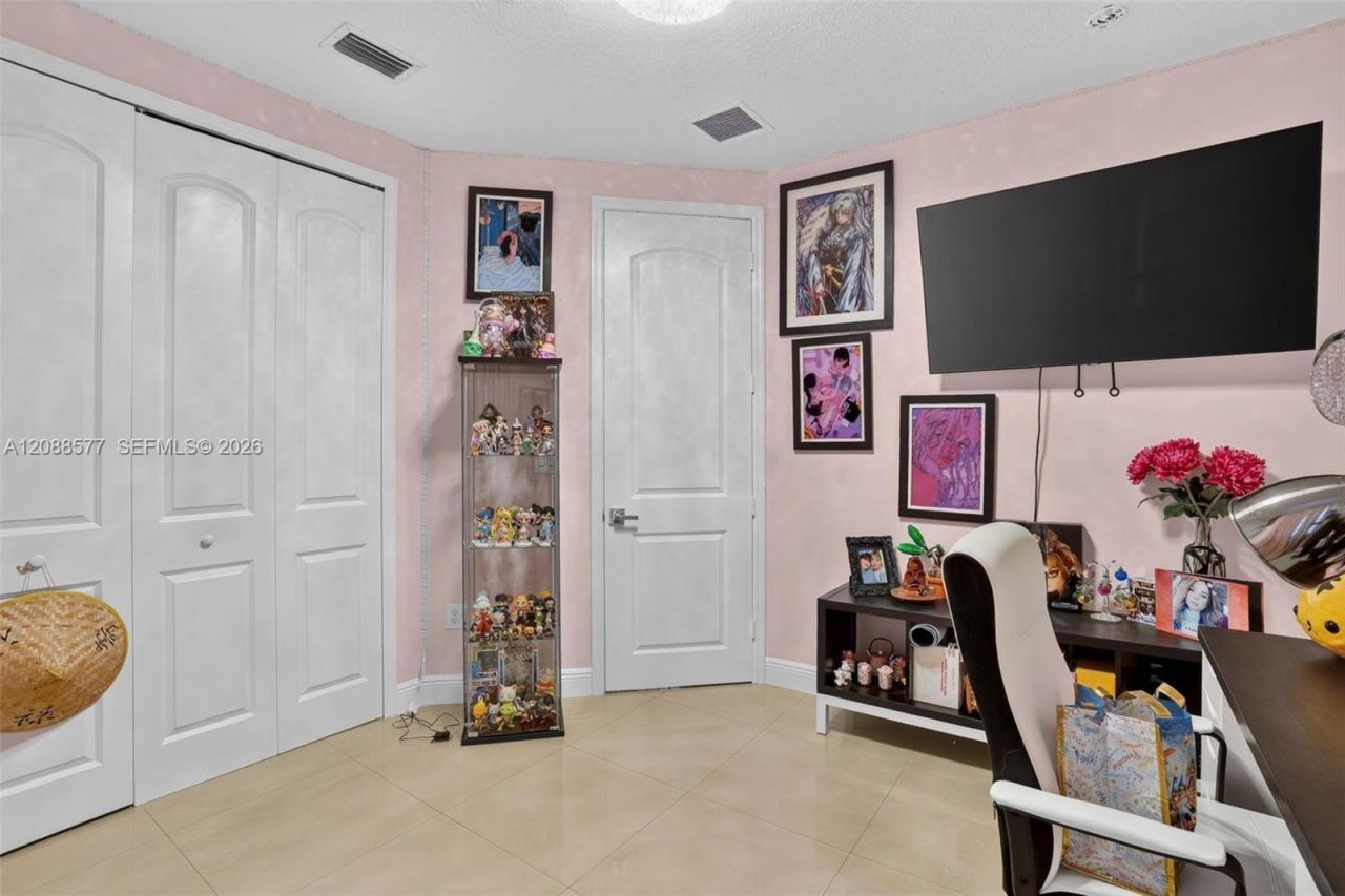 241 NE 33rd Ter, Homestead, FL 33033 Photo