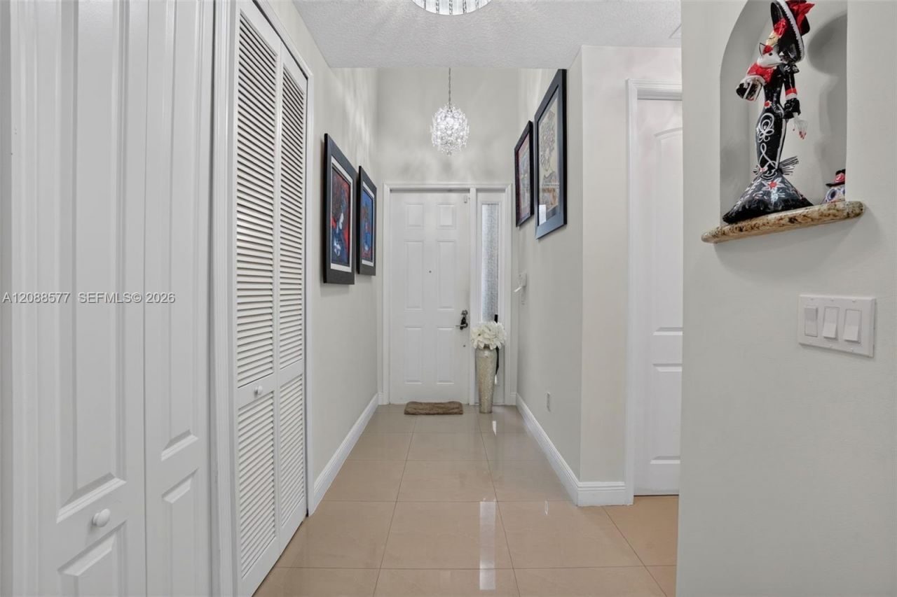 241 NE 33rd Ter, Homestead, FL 33033 Photo