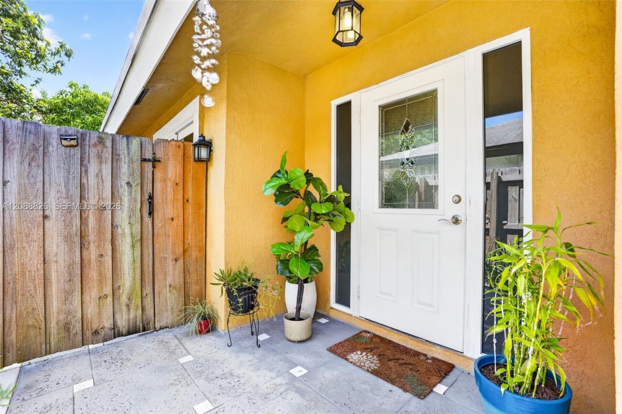7424 SW 14th Pl, North Lauderdale, FL 33068 Photo