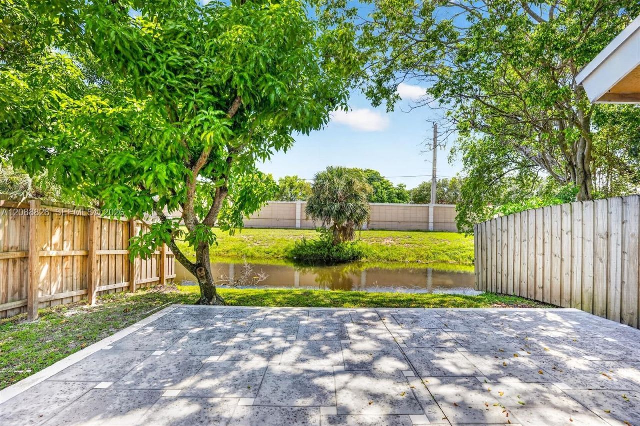 7424 SW 14th Pl, North Lauderdale, FL 33068 Photo