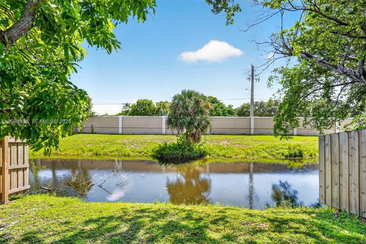 7424 SW 14th Pl, North Lauderdale, FL 33068 Photo